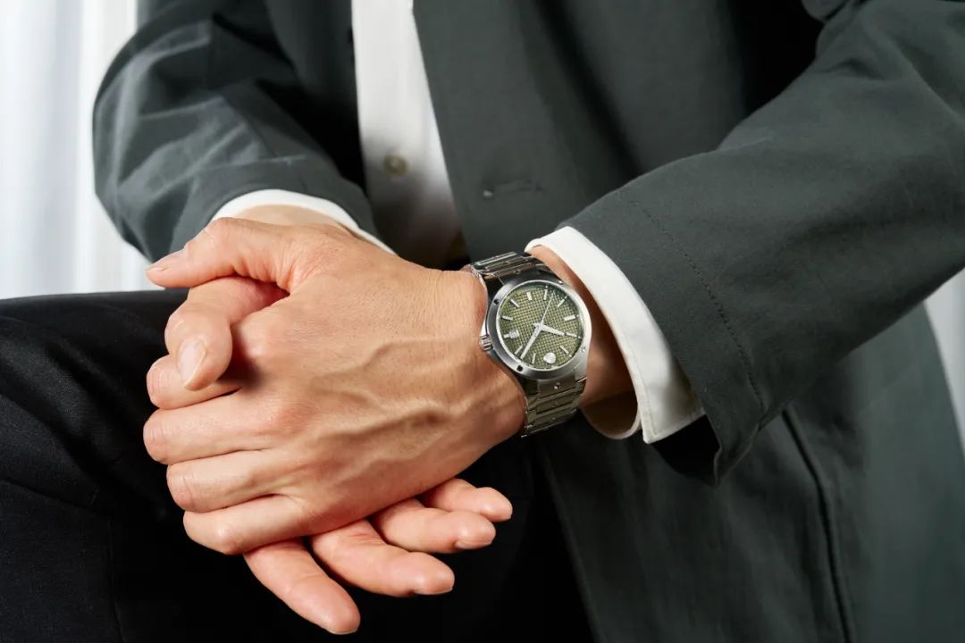 綠面+格紋+運動，萬元預算的瑞士腕表又一爆款-復刻表