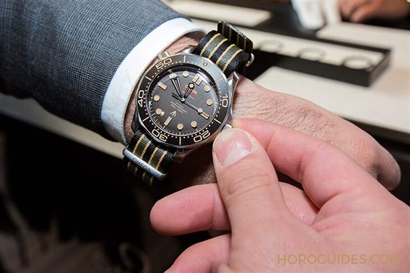 拆解歐米茄海馬Seamaster詹姆士·龐德007特別版的技術機密-復刻表