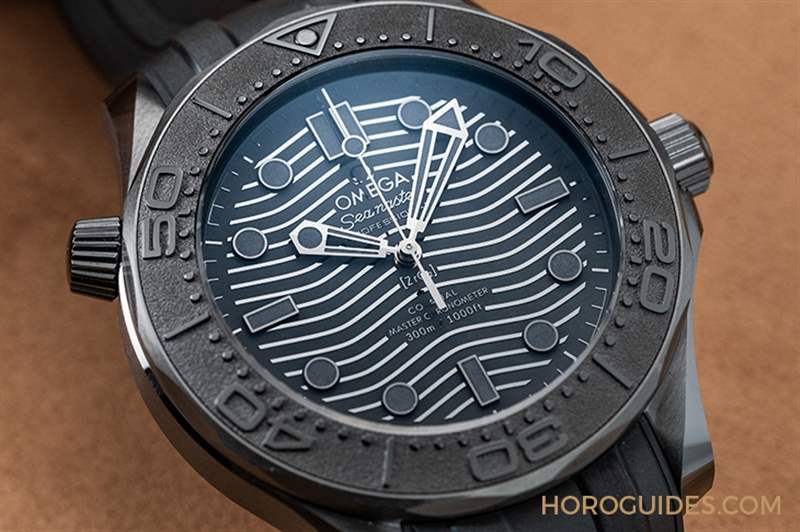 一身黑也要有層次|歐米茄陶瓷黑海馬Seamaster Diver 300M Black Black-復(fù)刻表