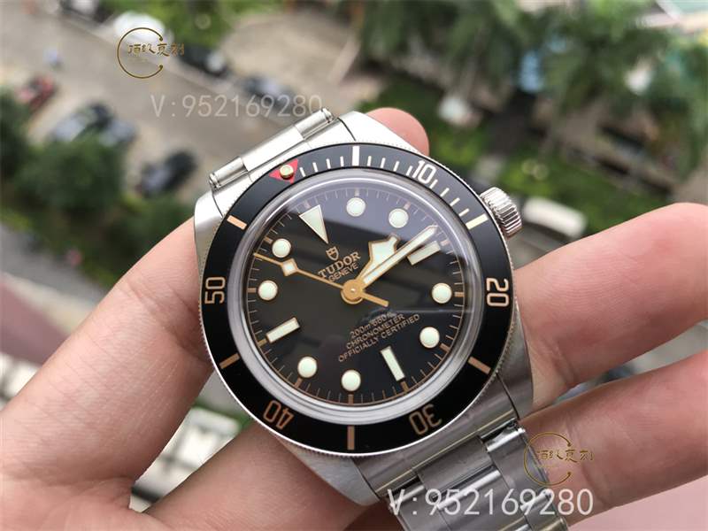 ZF廠帝舵碧灣M79030N腕表頂級復刻版本對比正品怎么樣-復刻表