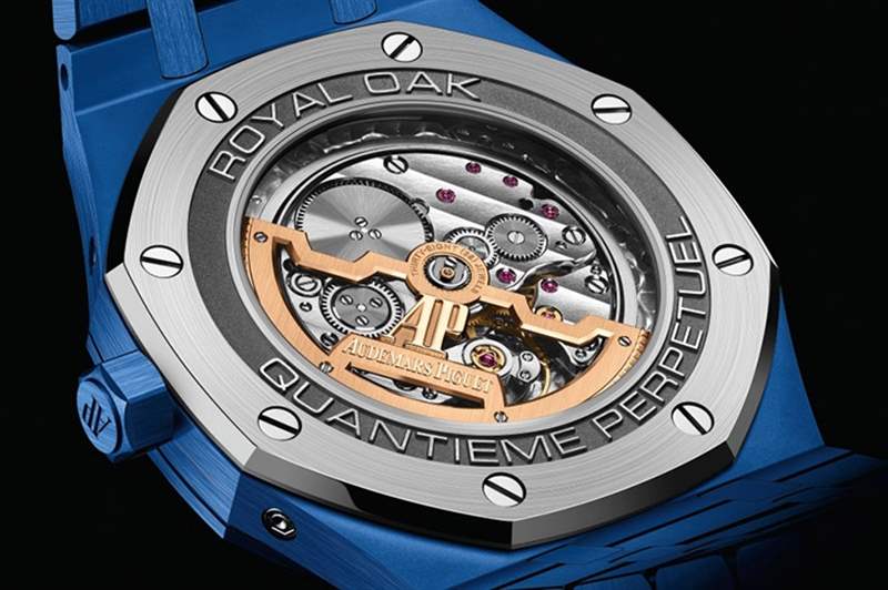 愛彼AUDEMARS PIGUET的陶瓷色彩張力，如何刷新Royal Oak皇家橡樹系列經(jīng)典印象？-復刻表