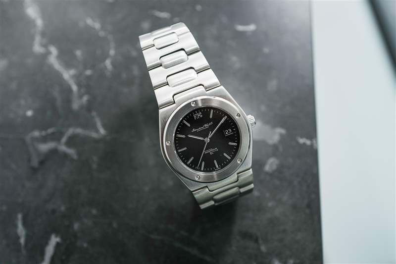 推出全新萬國工程師自動腕表40-復(fù)刻表